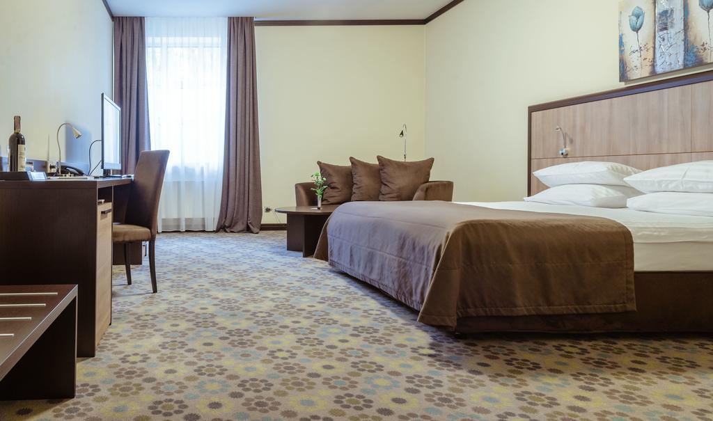 Park-Hotel Golosievo Kiev Exterior foto
