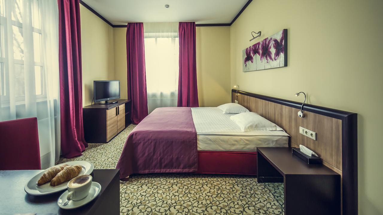 Park-Hotel Golosievo Kiev Exterior foto